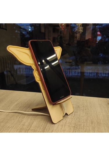 1 Fark - Ahşap Masaüstü Figürlü Telefon Standı - Grogu -Baby Yoda