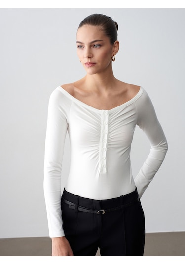 Dilvin 32661 Düğme Detaylı Bodysuit-ekru