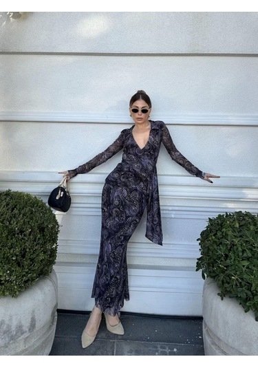 Kruvaze V Yaka, Fırfırlı Ve Bağcıklı Desenli Bluz Ve Midi Etek Takım - Siyah Siyah