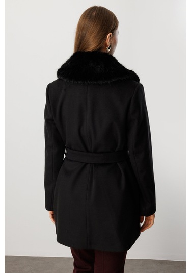 Ekol Kadın Büyük Beden Yakası Kürklü Kaban 6333 Siyah Siyah