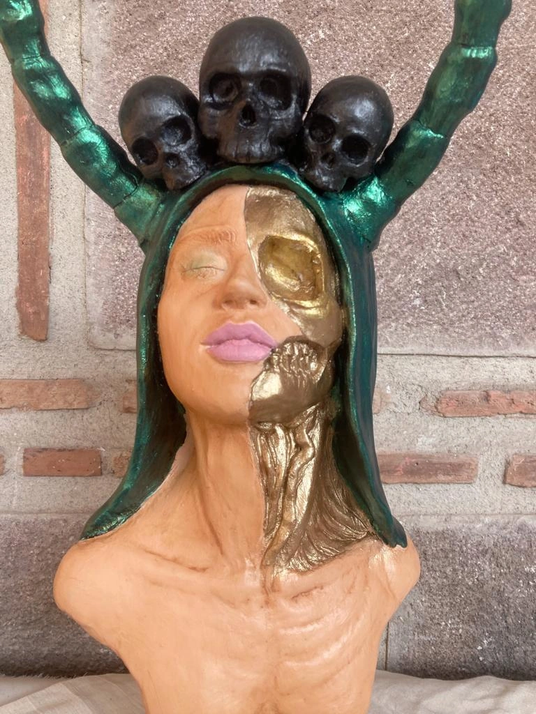 Hel İn Gölgesi: İskandinav Mitolojisinden Esintiler