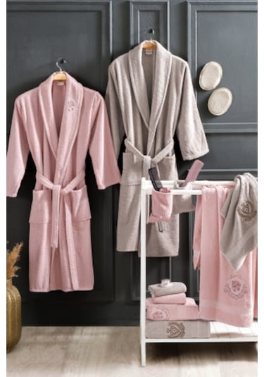 Güvenal Asya 16 Parça Kutulu Çeyizlik Aile Bornoz Seti