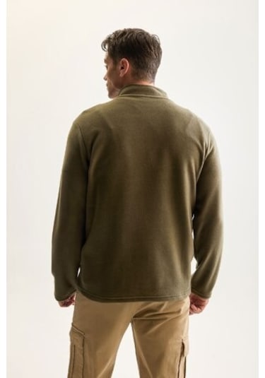 DeFacto Haki Tüylenme Yapmayan Soğuk Geçirmez Regular Fit Dik Yaka Fermuarlı Polar Sweatshirt Y3996AZNSKH469 DeFacto Haki Tüylenme Yapmayan Soğuk Geçirmez Regular Fit Dik Yaka Fermuarlı Polar Sweatshirt Y3996AZNSKH469