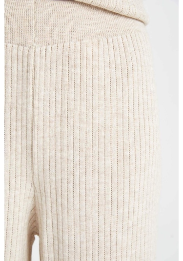 DeFacto Relax Fit Bisiklet Yaka Uzun Kollu Üst Beli Lastikli Uzun Alt D5232AXNSER105