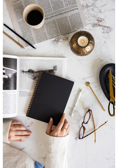 A5 Siyah Kraft Karton Kapak 70 Yaprak 110 Gram Kareli Not Defteri Kareli Siyah