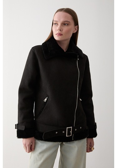 Siyah İçi Kürklü Mont Siyah