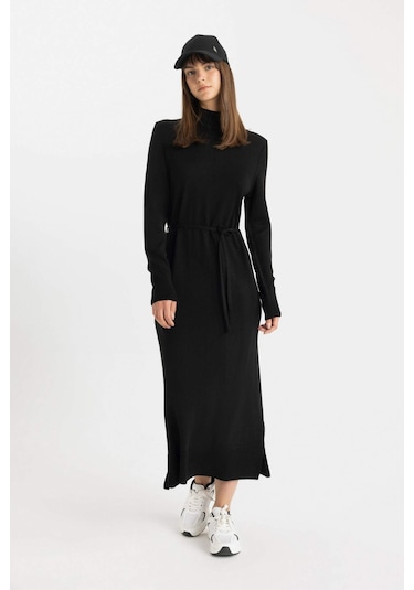 Defacto Regular Fit Yarım Balıkçı Yaka Basic Düz Yırtmaçlı Uzun Kollu Maxi Triko Elbise A9807AX24WNBK53 Siyah