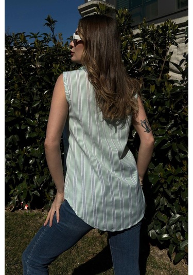 Kadın Yeşil Çizgili, Dokulu Yazlık Kumaş, Yarım Patlı, Sıfır Kollu Bluz Yeşil