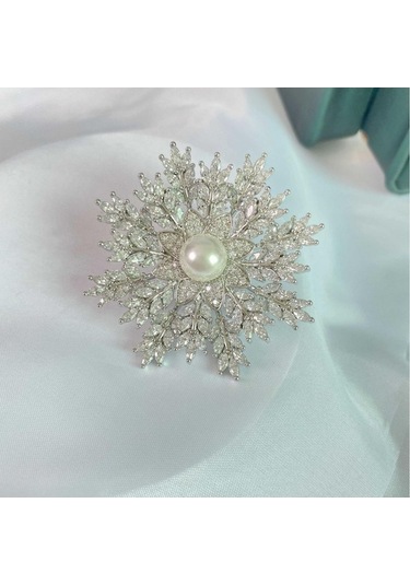 Novahub Üst Düzey Korsaj Zirkon Elmas İşlemeli Doğal Tatlı Su İncisi Kar Tanesi Broş Mizaç Hırka Toka Pimi Kadın Elbise Aksesuarları Beyaz Beyaz