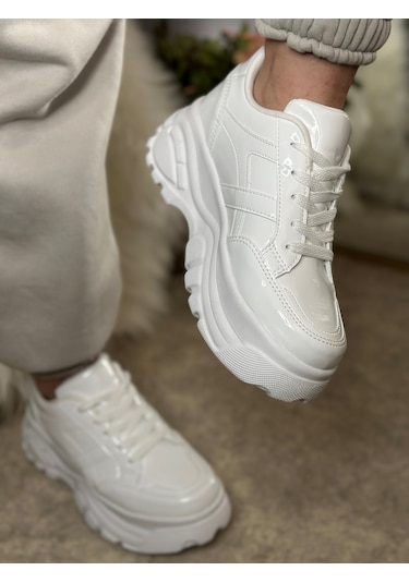 Günlük Kadın Sneaker Kalın Yüksek Taban Bağcıklı Rahat Tiger Şeritli Spor Ayakkabı 032 07 - Beyaz Rugan