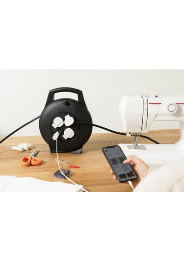 Brennenstuhl Vario Line 2 Usb Iq Hızlı Şarj Özellikli 3 Soketli Kaçak Ve Ani Isınma Sigorta Şalterli 10 M. Makaralı Kablo 10 M