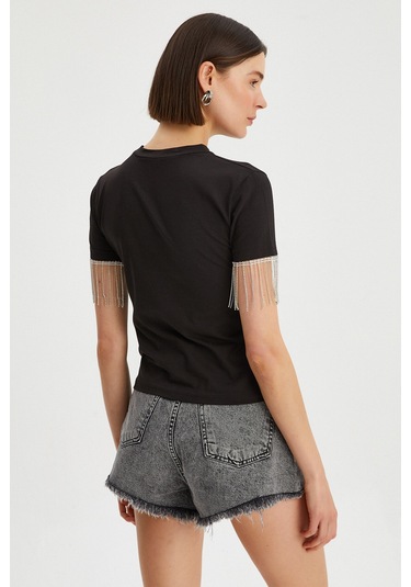 Kadın Kolları Zincir Detaylı Basic T-shirt Siyah