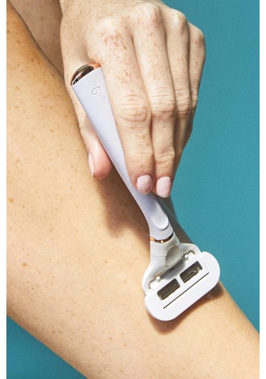 Tree Hut Bare Coconut Lime Nemlendirici Kadın Tıraş Yağı 227ml