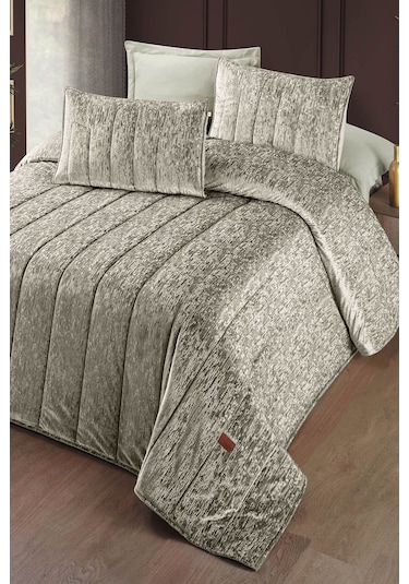 Gerardo Jakar Kadife Çift Kişilik Yatak Örtüsü Takımı Bej Bej