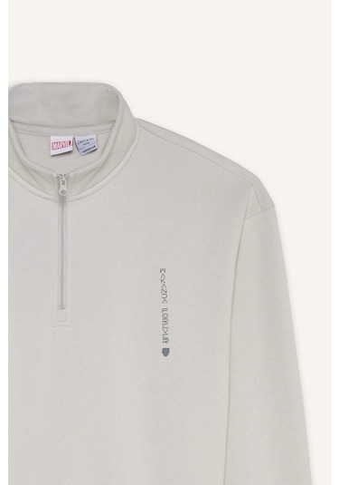 DeFacto Marvel Boxy Fit Dik Yaka Fermuarlı Sırt Baskılı Sweatshirt D6771AX25SPGR503 DeFacto Marvel Boxy Fit Dik Yaka Fermuarlı Sırt Baskılı Sweatshirt D6771AX25SPGR503