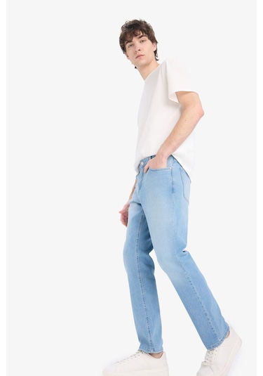 DeFacto Sergio Regular Fit Normal Kalıp Normal Bel Boru Paça Jean Pantolon E2734AX25SPNM39 DeFacto Sergio Regular Fit Normal Kalıp Normal Bel Boru Paça Jean Pantolon E2734AX25SPNM39