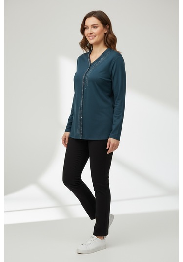 Kadın Önü Kapalı Düğme Detaylı Taşlı Nergis Mevsimlik Bluz Zümrüt
