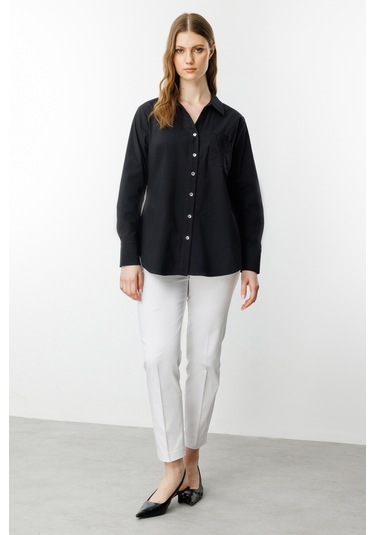 Ekol Kadın Büyük Beden Polo Yaka Gül Nakışlı Cepli Gömlek 3504 Siyah Siyah