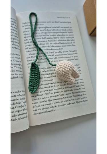 Ekru Lale Ŏrgü Amigurumi Kitap Ayracı Hediyelik Aksesuar