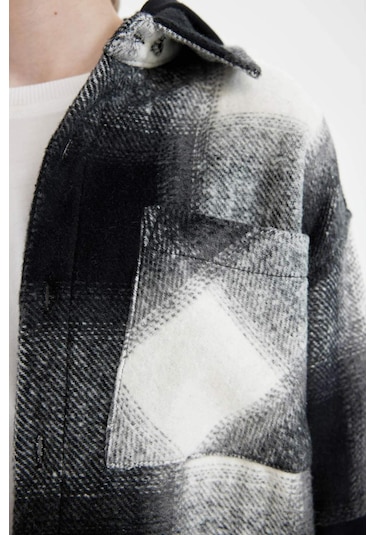 DeFacto Erkek Çocuk Oversize Geniş Kalıp Kapüşonlu Flanel Uzun Kollu Gömlek C7510A824WNAR213