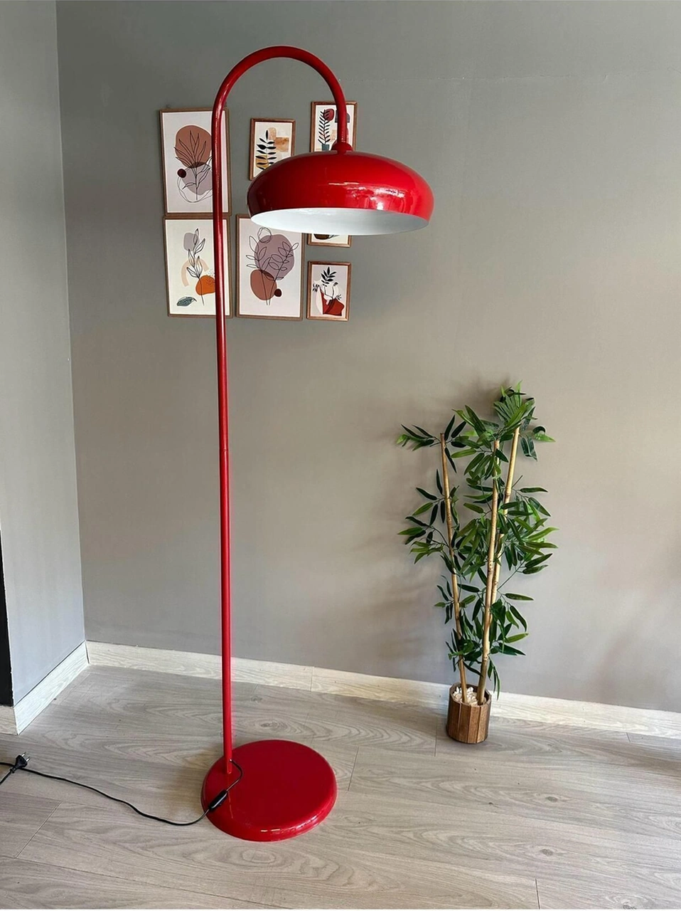 Kırmızı Lambader Modern Dekoratif Metal Oturma Odası Çalışma Odası Zemin Lambası Kırmızı