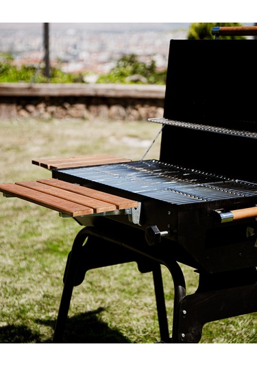 Grillord 75 Kömürlü Barbekü 2 Adet Döküm Izgaralı + Hediye Seti Önlük + Kılıf + 2 2 Kg Kömür Gümüş - Siyah