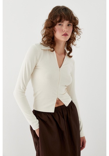 Polo Yaka Önden Gizli Fermuarlı Bluz Ekru Ekru