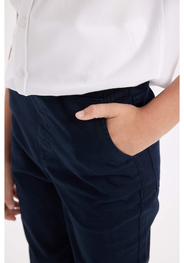 DeFacto Erkek Çocuk Düz Paça Beli Lastikli Cepli Lacivert Basic Düz Gabardin Okul Pantolonu T8850A624AUNV253