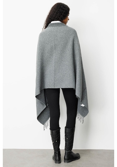 Kadın Yakası İşlemeli Koldan Geçmeli Büyük Yün Panço Füme Füme