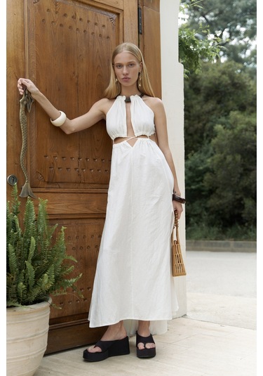 Bunina Bağcıklı Boncuk Detay Ekru Uzun Elbise Ekru