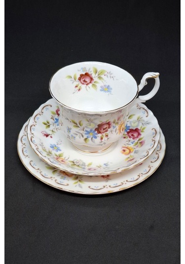 Jubilee Rose Vintage Çay Fincanı 3 Parça 210 Ml Mor - Kırmızı