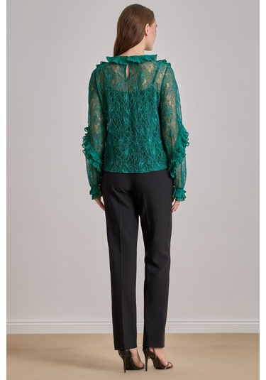 Düz Kesim Yeşil Dantel Bluz Yeşil