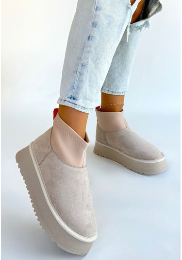 Cuen Bej Süet Bot Göründüğü Gibi