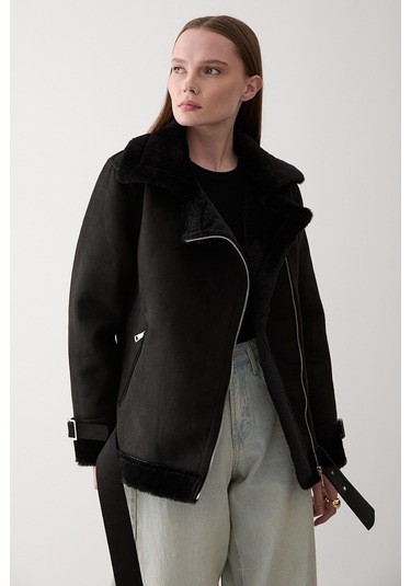 Siyah İçi Kürklü Mont Siyah