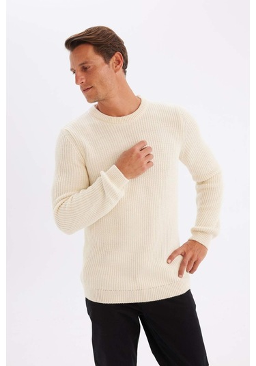 DeFacto Standart Fit Normal Kesim Bisiklet Yaka Dokulu Triko Kazak C8814AX24WNER139