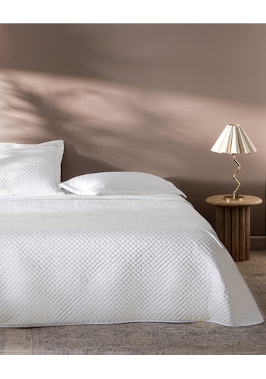 Boulogne Tek Kişilik Kadife Yatak Örtüsü - Ekru 8682116999557 Ekru