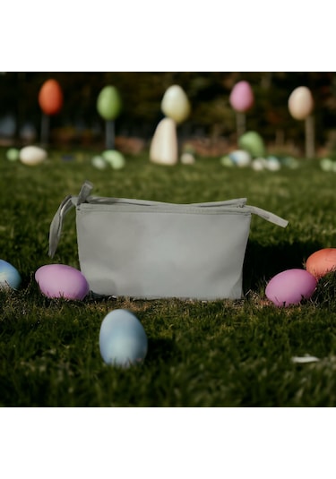 Burberry Kozmetik Seyehat Çantası Uznluk 24cm Derinlik 17cm Baklava Desenli Vintage Krem