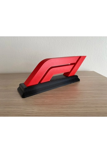 Formula 1 Logo Standı Kırmızı Siyah Dekoratif Masa Aksesuarı Yarı
