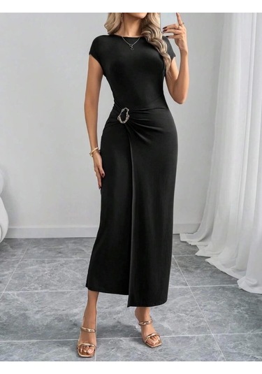 Kadın Yarım Ay Kollu Yuvarlak Yaka Önünde Toka Detaylı Modal Maxi Elbise Siyah