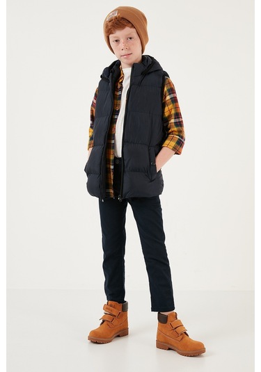 Lela Fermuarlı Kapüşonlu Cepli Şişme Unisex Çocuk Yelek 5761983 Lacivert Lela Fermuarlı Kapüşonlu Cepli Şişme Unisex Çocuk Yelek 5761983 Lacivert