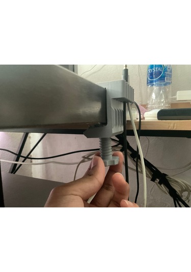 Masa Kenarı 5 Kanallı Kablo Düzenleyicisi - Şarj Kablosu Kulaklık Tutucu