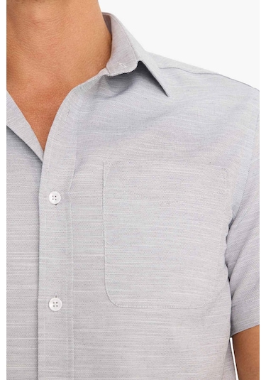 DeFacto Modern Fit Yazlık Polo Yaka Basic Düz Kısa Kollu Gömlek E5077AX25SMBK81 DeFacto Modern Fit Yazlık Polo Yaka Basic Düz Kısa Kollu Gömlek E5077AX25SMBK81