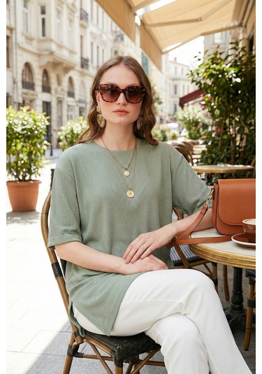 Lela Oversize Bisiklet Yaka Yırtmaç Detaylı Bayan Bluz 5869000 Çağla