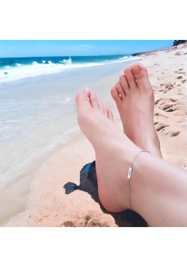 Defne Yazılı Dikdörtgen Motifli 925 Ayar Gümüş Plakalı Hediyeye Özel Gümüş Halhal-590isim Gümüş