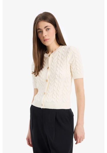 DeFacto Regular Fit Bisiklet Yaka Triko Kısa Kollu Hırka E6882AX25SMER105 Ekru