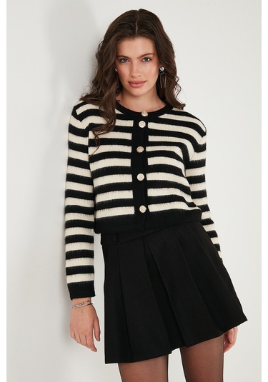Lela Çizgili Oversize Fit Bisiklet Yaka Düğmeli Crop Triko Bayan Hırka 4615567 Siyah
