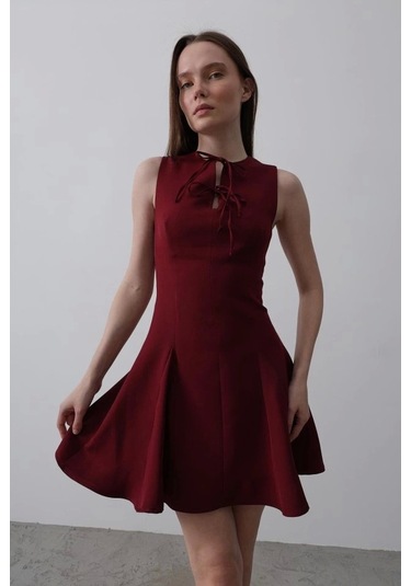 Fiyonk Detay Sıfır Kollu Mini Elbise - Bordo Bordo