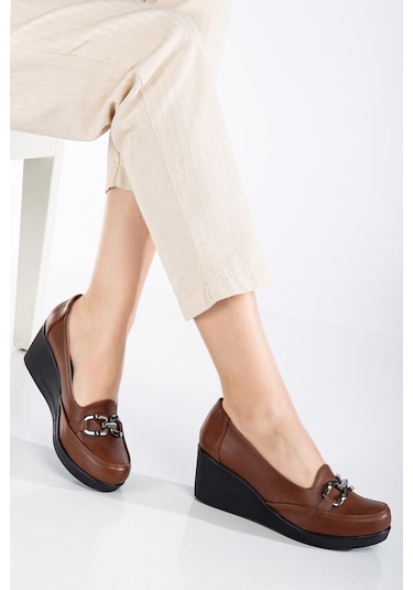 Kadın Dolgu Topuklu Ayakkabı Taba Yüzlü Tokalı-3675 Taba