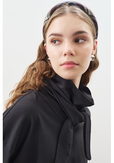 Yüksek Yaka Bağlamalı Bluz Siyah Siyah