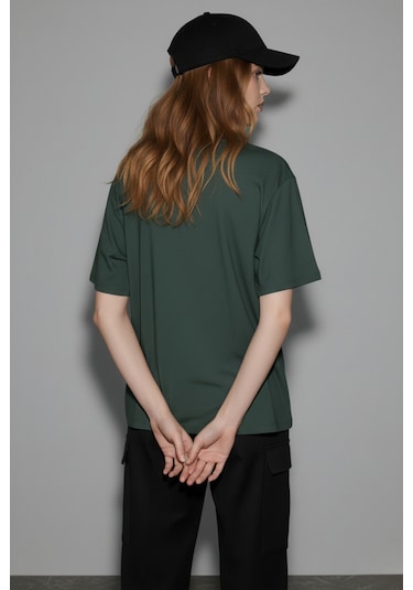 Soft&Basic Kadın %100 Organik Pamuk Oversize Fit Basic Yuvarlak Yaka T-shirt Haki